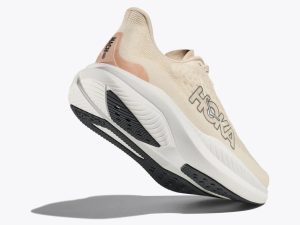 hoka1107017-2.jpg